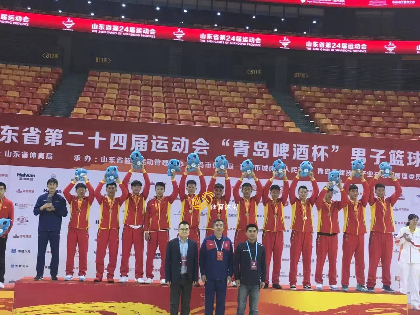 登顶宝座！广东深超击败山东鲁能同心拼搏